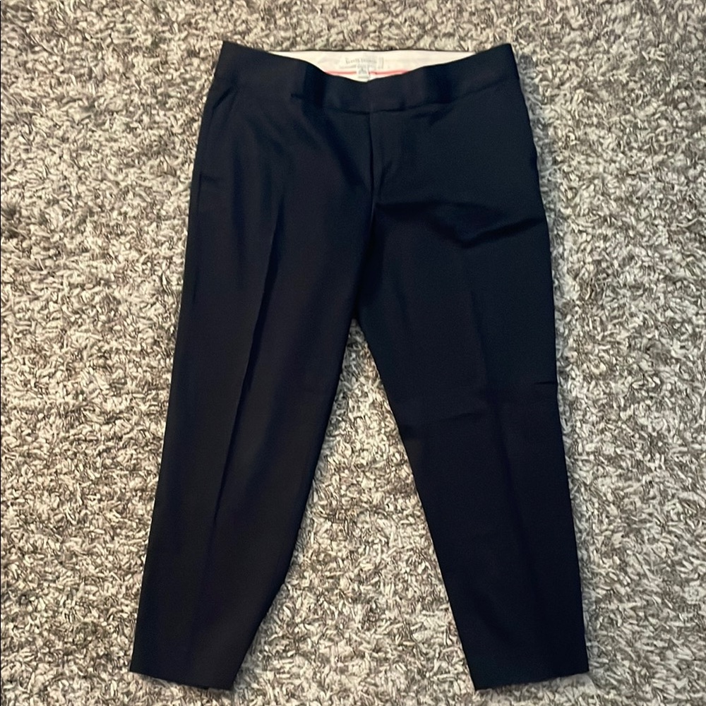 Like new- Banana Republic Crop - True Navy